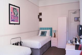 The Lawrence of Arabia Hotel - Weymouth - 5