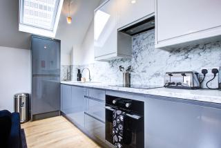 Hybrid Resi - London, New Malden near Richmond - Wimbledon - 4