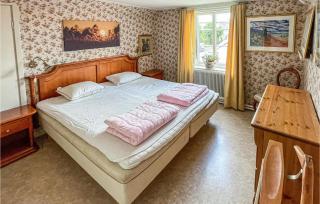 Amazing Apartment In Borgholm - 2