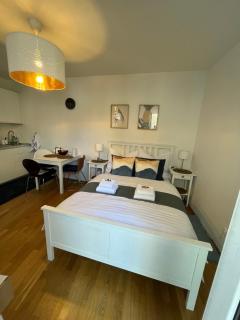 Apartment with Balcony - 9