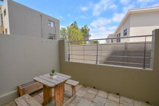 Ground floor apartment - Walk to the beach! - Città del Capo - 5