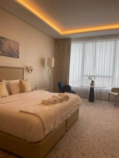 Reserve Now Stylish Studio4 in Palm Tower sky pool Views - Dubai - 0