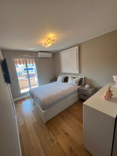 Beautiful Arty Apartment - Nice - 5