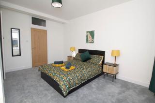 Beautiful large 3-bed coastal flat with parking. - Frinton-on-Sea - 7