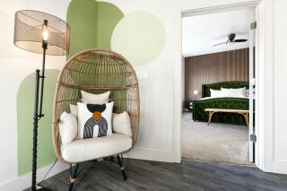 Luxury 2-Bedroom Condo Steps Away from the French Quarter - New Orleans - 5