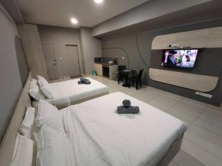 We Stay Studio Room Aeropod Near Airport,KKCity,TgAru Beach-6Pax - Kota Kinabalu - 2