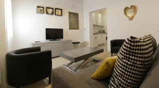 Apartamentos Plaza Nueva - Sevilla - 7