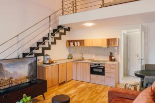 Modern Mezzanine Apt at Jecna st - Praga - 4