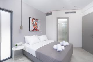 White Cliff Luxury Suites - Porto Rafti - 4