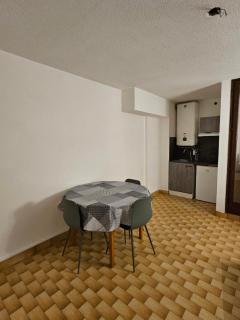 Studio Cabine Clim Wifi Parking Draps - 1 étoile - self check-in possible - La Grande-Motte - 2