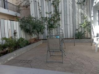 House with yard in center of Kalamata - 5