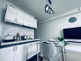 Affordable Condo with Fast Wifi & Near Airport - Lo-oc - 3