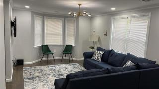 Single family Home ONLY long term booking of 28 days or longer - 7