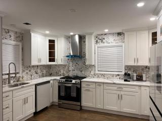 Single family Home ONLY long term booking of 28 days or longer - 0