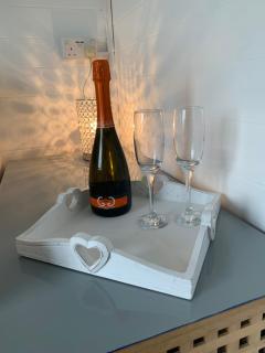 Dolafon farm luxury glamping cabin with hot tub - St Asaph - 5