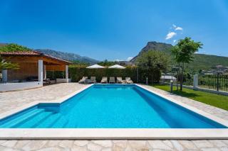 Apartman Lucija with private pool - Žrnovnica - 8