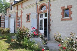 EMPLACEMENT BUCOLIQUE DE CAMPING dans le parc du château - Attention tente et matériels non fournis et sans possibilité de faire courir une rallonge pour se raccorder à l'électricité - 7