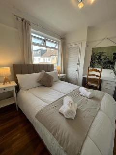 Beautiful house/Parking - 9