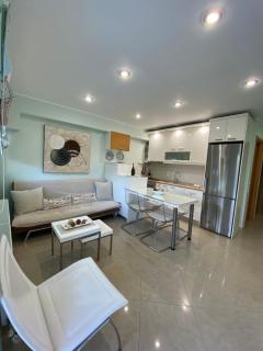 Airport TK Luxury Home - Artemida - 8