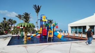 BeachView & Balcony 3905 - 5