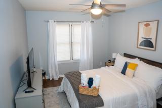 Luxury 3BR Townhome in the Heart of Winston Salem NC - Sleep 6 - Winston-Salem - 9