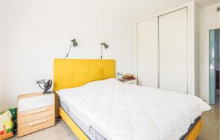 Nice Apartment In Pilar De La Horadada - Pilar de la Horadada - 1