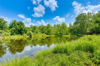 Secluded Poconos Cabin: 75 Acres & Fire Pit! - 9