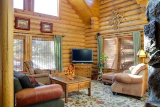 Lacys Log Cabin Alto Home with Mountain Views! - 5