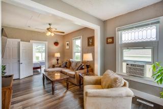 Lakefront Mound Getaway Near Snowmobiling Trails! - 5