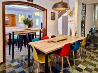Magnifique maison classée 3 étoiles, 7 chambres, 5 salles de bain, parking privé, Tarbes ville - Tarbes - 7