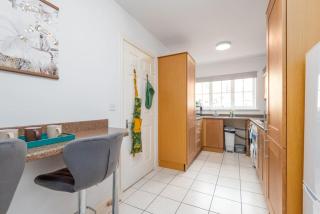 3 Bedroom Large House, Contractors, Families, Free Parking - Kent - 3