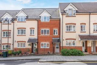 3 Bedroom Large House, Contractors, Families, Free Parking - Kent - 4