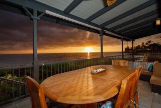 Hokuea Hale Oceanfront Private Home with Hot Tub - Kailua-Kona - 8