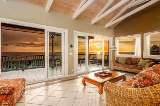 Hokuea Hale Oceanfront Private Home with Hot Tub - Kailua-Kona - 6