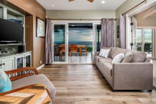 Hokuea Hale Oceanfront Private Home with Hot Tub - Kailua-Kona - 4
