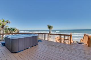 Oceanfront Escape on Wilbur Beach! - Wilbur-by-the-Sea - 0