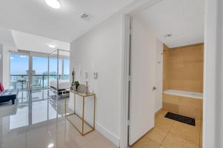 Highest floor Icon W Brickell Location - 1