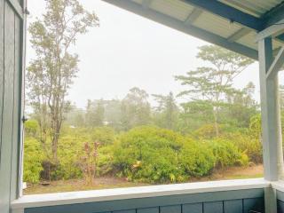 Hibiscus Hale, Full Kitchen, King Bed, Parking - Keaau - 6