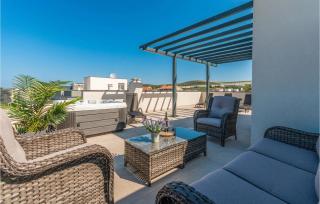 Lovely Apartment In Turanj With Jacuzzi - Turanj - 3