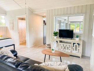 Monstera Bungalow, Spacious, King Bed, Big Kitchen - Keaau - 1