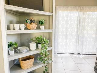 Surf Getaway, Queen Bed, Private Lanai - Keaau - 2