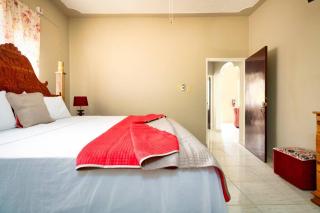 Cozy Locale - Gold - Port Antonio - 9