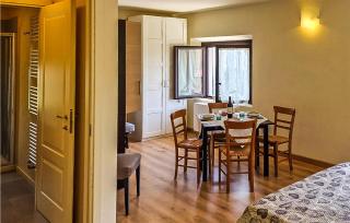 Beautiful Apartment In Avaglio - 9