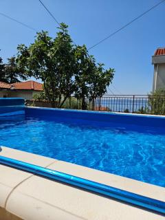 Apartments with swimming pool 9x4m - Selce - 0