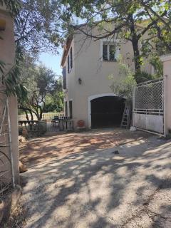 T2 en Rez de chaussée de villa à cuers - Cuers - 2