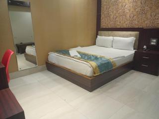 The Brahmaputra Hotel - Dhuburi - 6