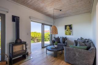 Penguin Seaside Cottage - Plettenberg Bay - 8