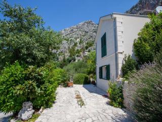 Holiday Home in Makarska with garden - Makarska - 0