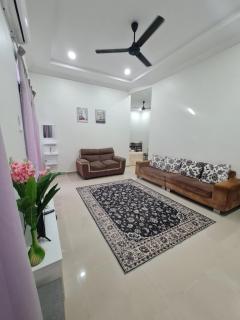 OLIA MEDINA KERTEH 4 BILIK HOMESTaY - 4