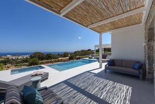 Villa Solevara - luxury villa with Infinity Pool, jacuzzi, cinema room & luxury amenities - Aspro Chorio Paros - 7